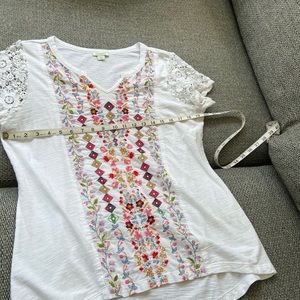 Sundance embroidered tee